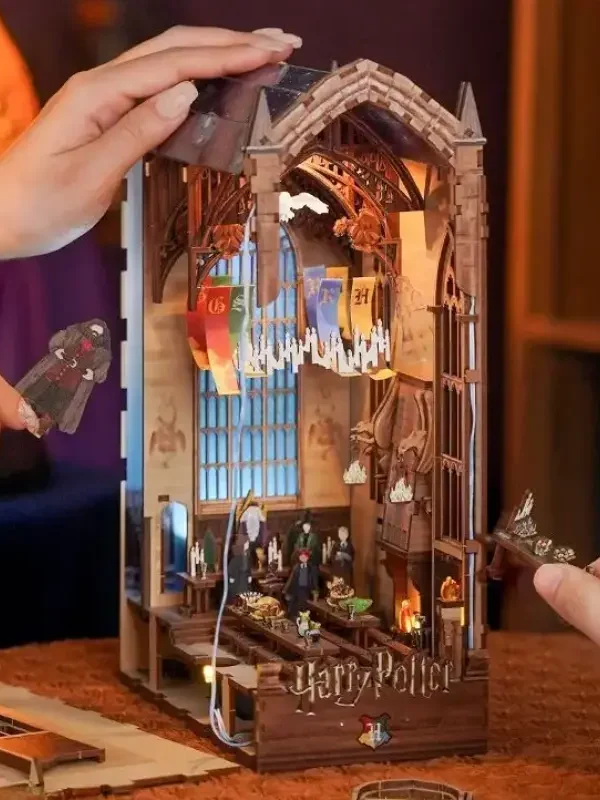 700001071_副本 Harry Potter - Hogwarts Great Hall DIY Book Nook Kit