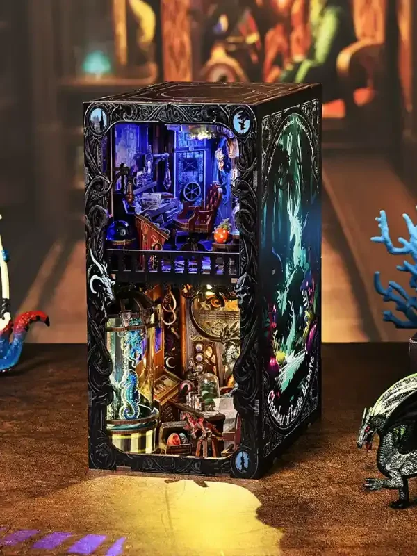100000101 Chamber of Exotic Beasts DIY Book Nook Kit